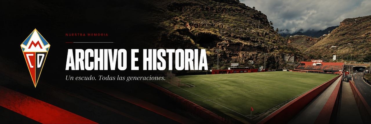 Banner del archivo e historia del CD Mensajero, con el escudo y el estadio